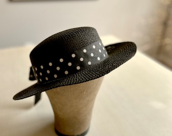 VINTAGE Open Crochet Black STRAW HAT with Polka Dot Ribbon and White Flower /  Church Hat / Fun Vintage Hat