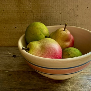 VINTAGE McCOY BOWL / McCoy Pottery / Blue and Pink Striped Bowl / 7 1/2&quot; / Ovenproof / U.S.A. / Vintage Kitchen / Farmhouse Decor