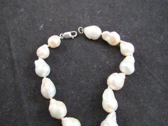 Pearl necklace - image 8