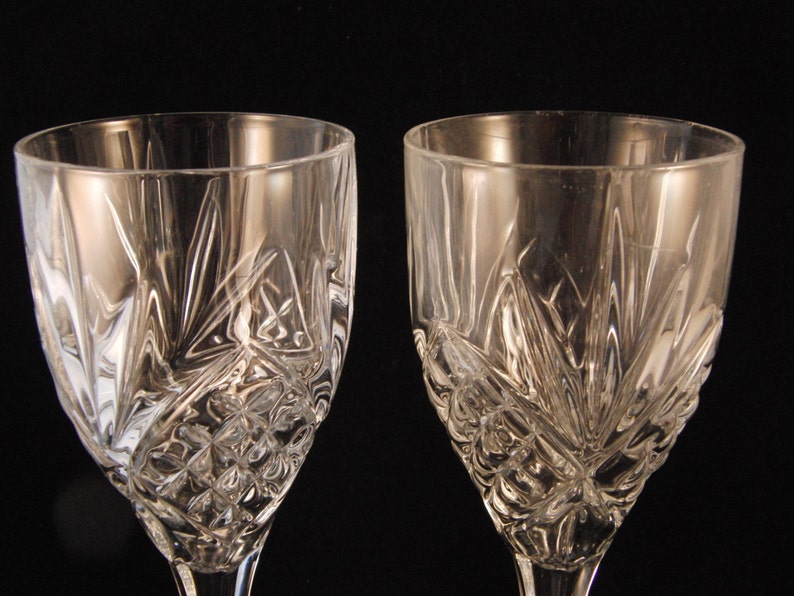 Genuine crystal wine glasses 3 glasses image 3