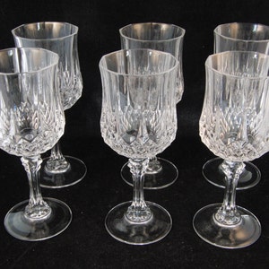 Genuine crystal wine glasses  (6 glasses).
