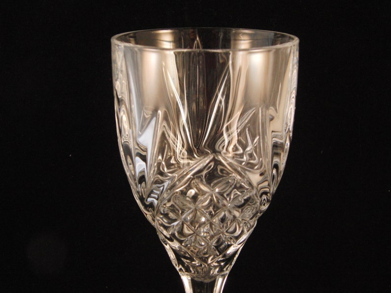 Genuine crystal wine glasses 3 glasses image 4