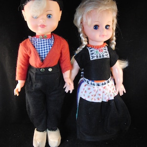 Vintage doll boy and girl in national costume Dutch