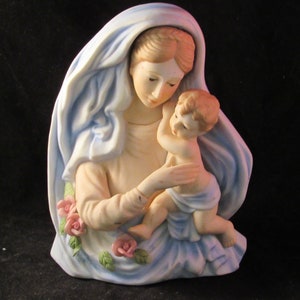 Vintage Madonna and baby Jesus music box figurine