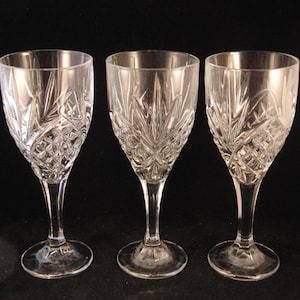 Genuine crystal wine glasses 3 glasses image 1