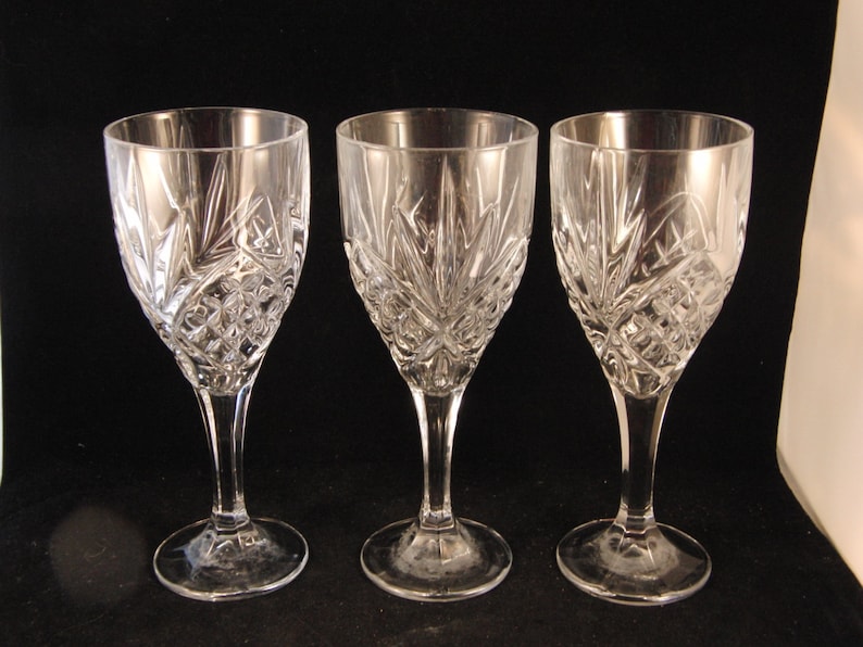 Genuine crystal wine glasses 3 glasses image 1