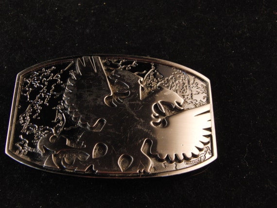 Vintage metal belt buckle with eagle - image 2