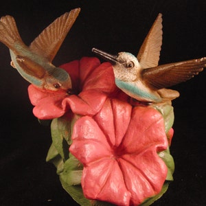 Vintage hummingbird figurine by universal statuary