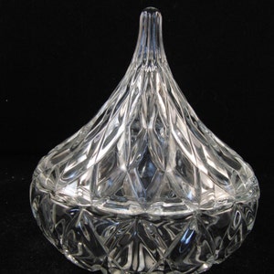 Vintage crystal candy bowl with cover