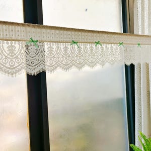 Falbana okienna z koronki, styl wiktoriański shabby chic, wysokość 7 cali