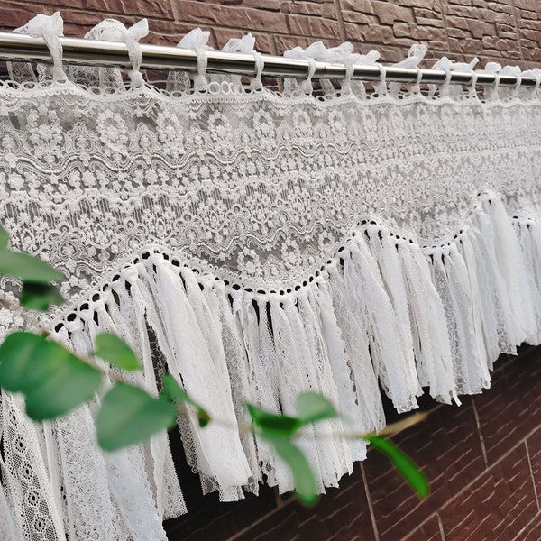 Victorian Shabby Chic Rideau de fenêtre BOHO Romantique Français Style Country Fringed Scalloped Curtain Valance Wall Hanging ~ Blanc ~ Unique ~