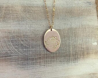 Birth Month Flower Necklace, Personalized Oval Necklace, Custom Floral Necklace, Dainty Gold Necklace, Birthday Gift for Her, Mother’s Day