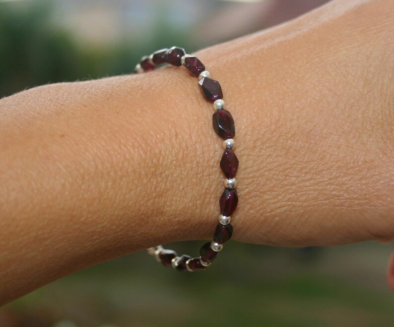 GARNET Garnet Birthstone Bracelet Garnet Birthstone Gift Garnet Reiki Bracelet January Birthstone Bracelet SILVER BRACELET