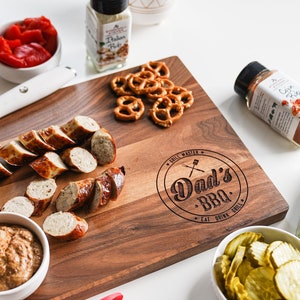 Engraved Fathers Day Gift - Engraved Wood Cutting Board - BBQ Gift for Dad - Custom Cutting Board - Custom Engraved Gift For Dad - Grilling