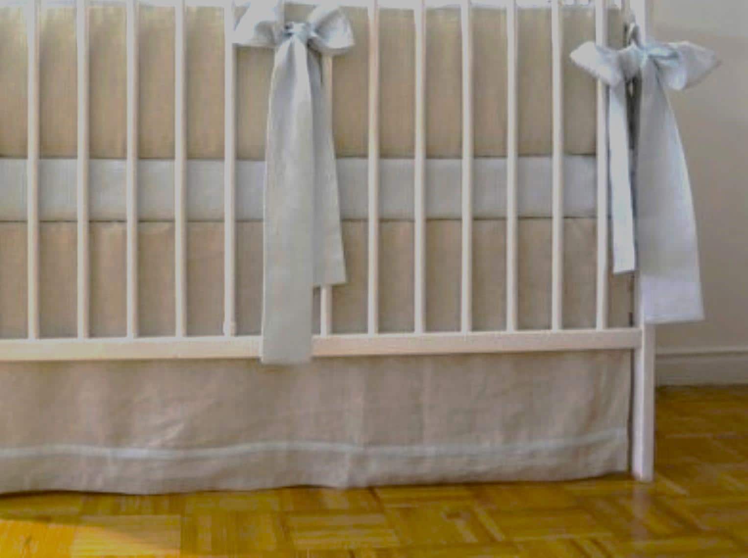Pottery barn crib set 2025