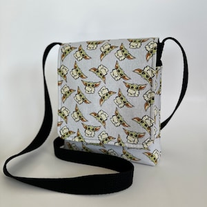 希少】Grogu Crossbody Bag DC X Star Wars Grogu Bag - blue (black)