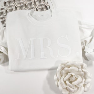 MRS. UNISEX Sweatshirt Puff Vinyl Mrs. Sweater Unisex S 4XL Bridal Shower Gift Newlywed Gift Honeymoon Sweatshirt Wedding Gift image 1