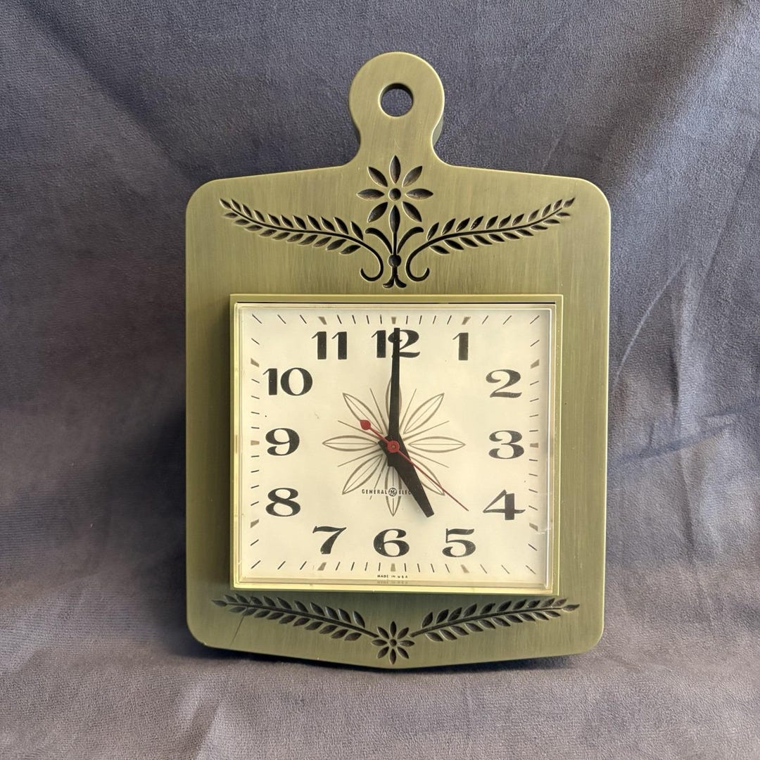 Vintage GE General Electric Kitchen Wall Clock Model 2146 Avocado Green ...