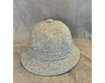 Klasyczny kapelusz typu cloche z wełny tweedowej w stylu Kangol Design, rozmiar 6 7/8, wyprodukowany w Anglii