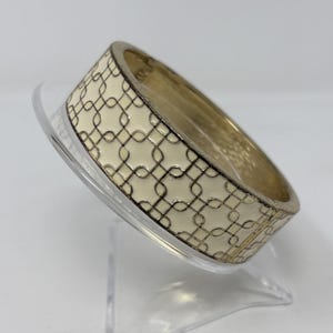 Vintage Gold Tone Hinged Bangle Bracelet Cream Enamel Geometric Pattern
