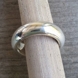 Silver band,solid 6 mm,plain thick sterling silver ring,half round band,wedding,dress ring,boho,unisex,handmade,d shape ring,chunky ring,