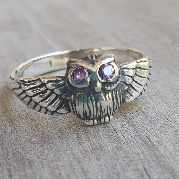 petite owl ring,sterling silver, bird ring,boho,gypsy,goddess,woodland,womens fashion,Swarovski crystal,