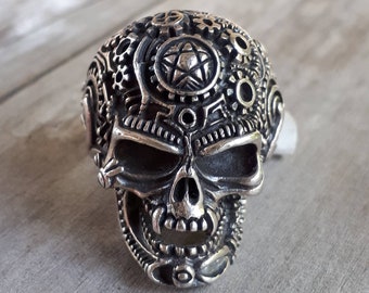 Silver Skull ring,925 sterling  silver,vampire pentagram skull, steampunk ,gothic, punk,biker,hand made,pirate,medievil skull,handmade,