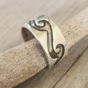 Silver Wave band,925 sterling silver,scroll ring,snorkling,sailor,surf,