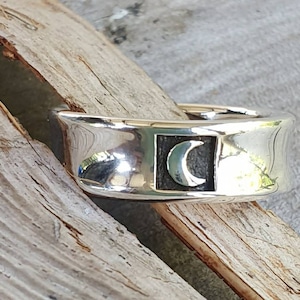 Moon ring,sterling silver with crecent moon,chunky unisex band,goddess ring,