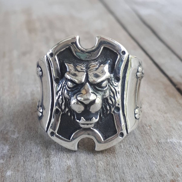 tiger ring,lion ring,steampunk,sterling silver,medievil,Large gothic lion,tiger,victorian,rockabilly,chunky ring,gladiator,Roman,signet ring