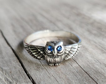 owl ring,sterling silver,small and cute bird ring,boho,gypsy,goddess,woodland,womens fashion,Swarovski crystal,pinkie ring