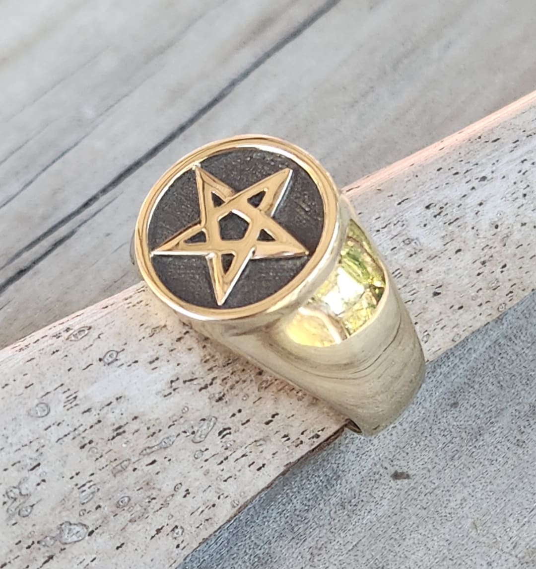 Gold Ripentagram Ring Gold Pentagram Ring,9k,9ct Gold Ring, Pentagram,star,occult,wiccan ...