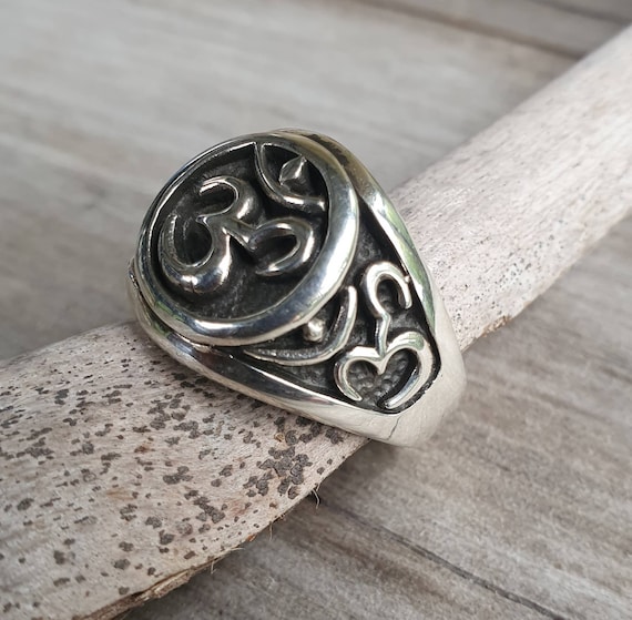 Ohm ring - Sterling Silver Aum Ohm OM ring - All sizes - Reiki Meditat –  Silveralexa