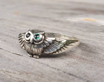 petite owl ring,sterling silver, bird ring,boho,gypsy,goddess,woodland,womens fashion,Swarovski crystal,