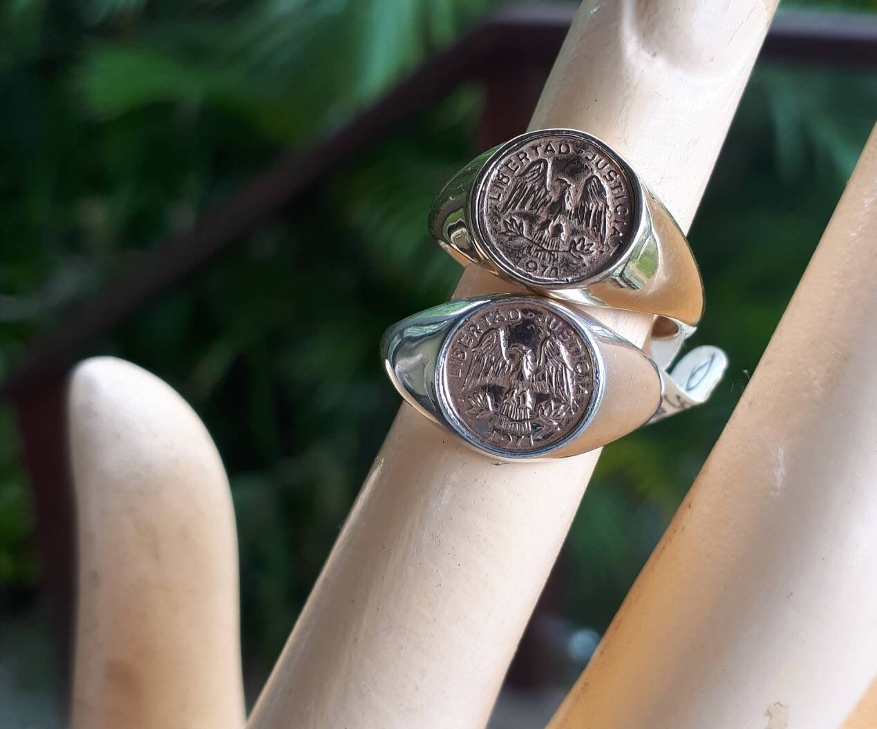 9k Gold Coin Ring , Signet Ring 1971 Quarto Peso, 9ct Gold 9k Gold Coin Ring , Signet Ring 1971 Quarto Peso, 9ct Gold