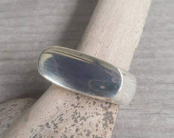 Silver Signet ring,solid oval sterling silver,10mm wide,chunky thick ring,handmade,boho,college ring,blank ring,unisex