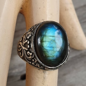 Labradorite ring, sterling silver,vintage, wedding,hand made, dress ring,antique scroll,hipster,boho,organic,man's fashion, labrodite