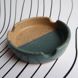 ashtray speckled