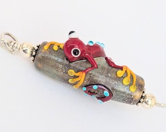 Lizard Pendant, Lazy Lizard Pendant, Lizard Bead, Lizard Jewelry, Reptile Jewelry, Lampwork Glass Bead