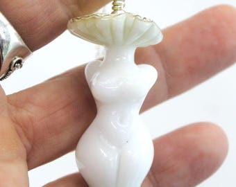 Ciondolo Magic Mama, Signora Fungo, Dea Fungo, Ciondolo Dea, Ciondolo Fungo in Vetro Lampwork, Gioielli Stravaganti, Perline di Vetro, OOAK