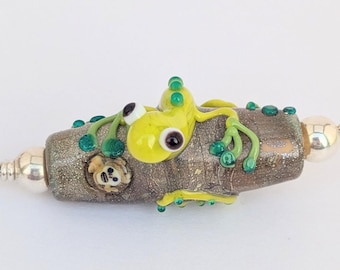 Lizard Pendant, Lazy Lizard Pendant, Lizard Bead, Lizard Jewelry, Reptile Jewelry, Lampwork Glass Bead