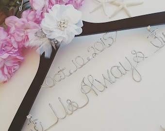 VENTA DE FIN DE SEMANA. Percha PHD nupcial personalizada. Dr. Hanger. Fiesta de graduación. Percha personalizada. Viene con flor