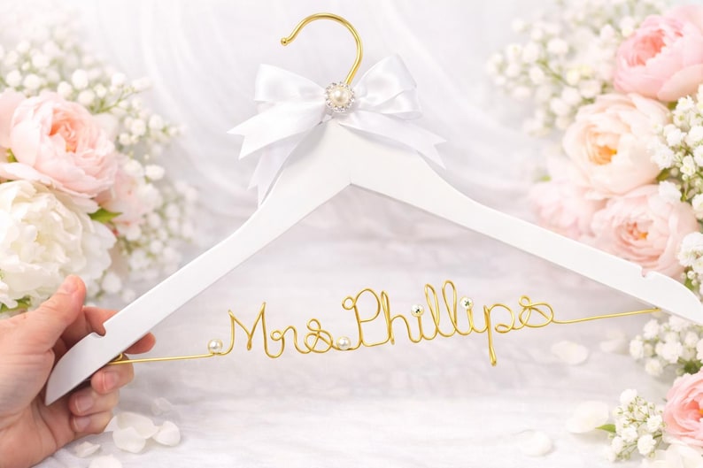 Personalized Wedding Hanger, Bride Name Hanger, Custom Bridal Hanger with Date, Wedding Dress Hanger, Bride Gift, Engraved Name Hanger image 3