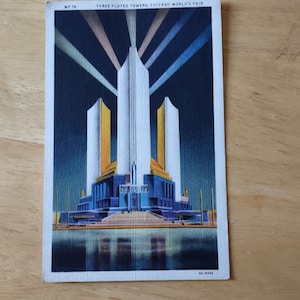 Vintage World Fair 1933 Chicago post card of the three fluted towers