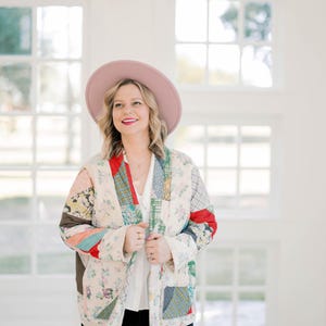 Vintage Floral Patchwork Quilt Jacket: Upcycled Boho Coat (SM/MED)