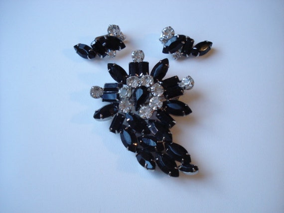 Stunning Vintage Brooch And Climber Earring Demi … - image 3