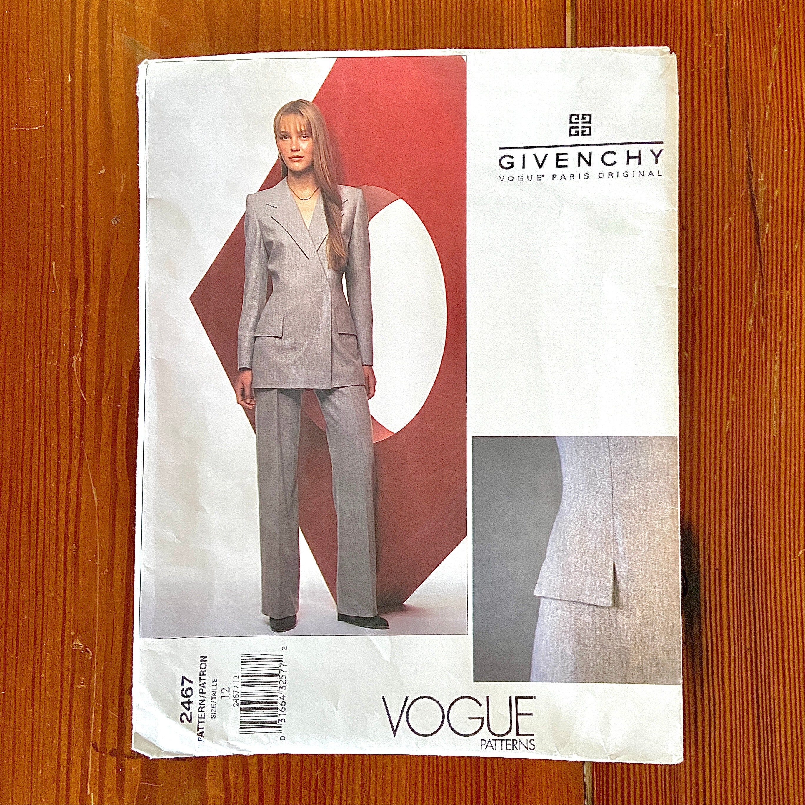 本人期 90s初期　alexander mcqueen size46 Vogue 2467 Alexander Mcqueen for Givenchy Uncut Size 12