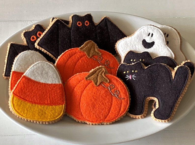 PDF PATTERN Halloween Ornaments Felt Play Cookies, Bat, Cat, Ghost, Pumpkin, Candy Corn Halloween Decorations image 8