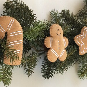 Gingerbread Pattern for Felt Christmas Cookie Decorations - DIY Christmas Ornaments sewing pattern -Gingerbread Garland - image 9