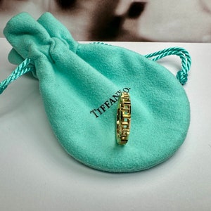 Tiffany & Co AU 750 ITALIA Oro amarillo de 18 quilates Banda/anillo estrecho en forma de T verdadera Talla 6 1/2 imagen 7